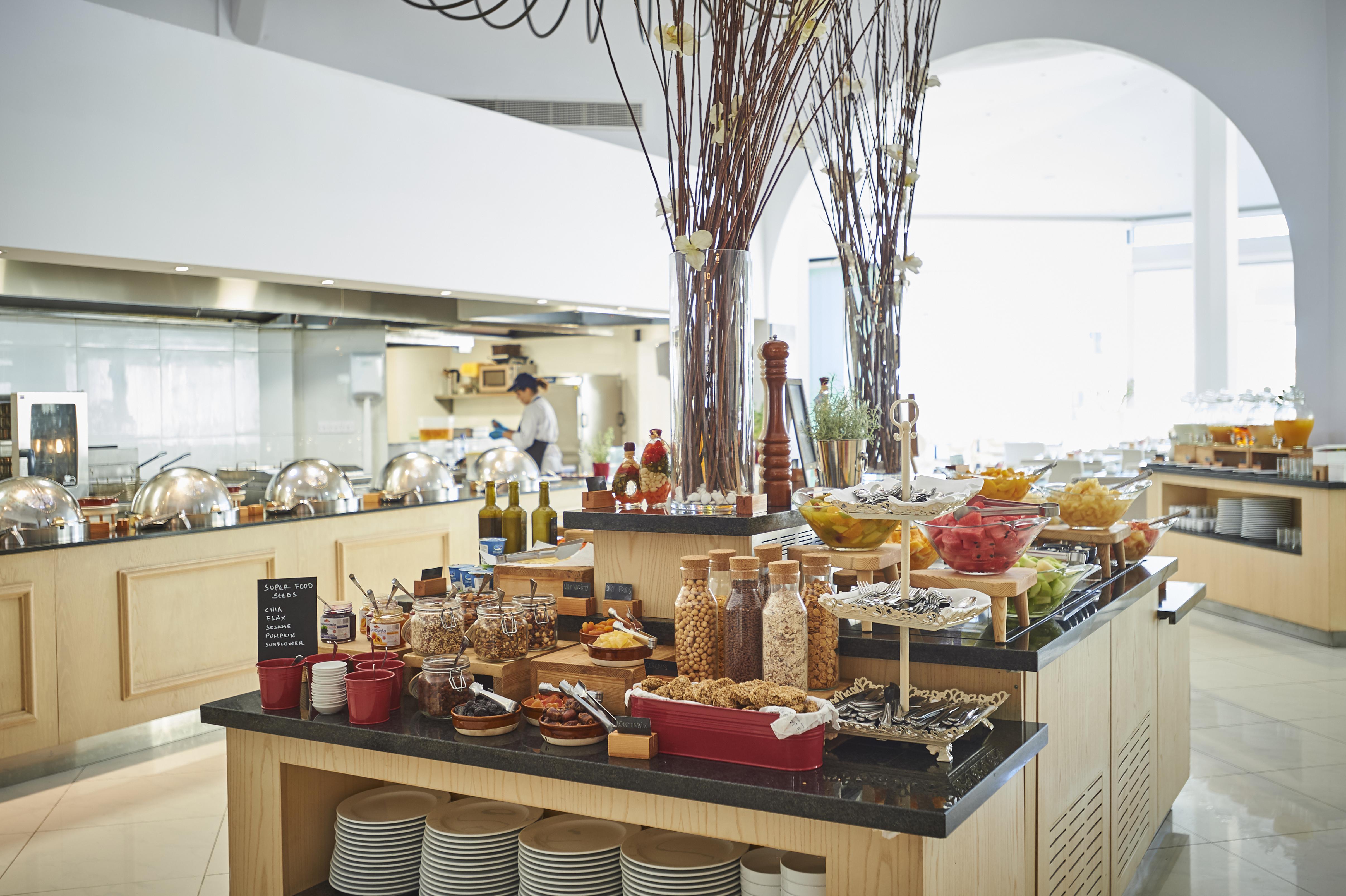 King Jason Paphos - Designed For Adults By Louis Hotels Bagian luar foto