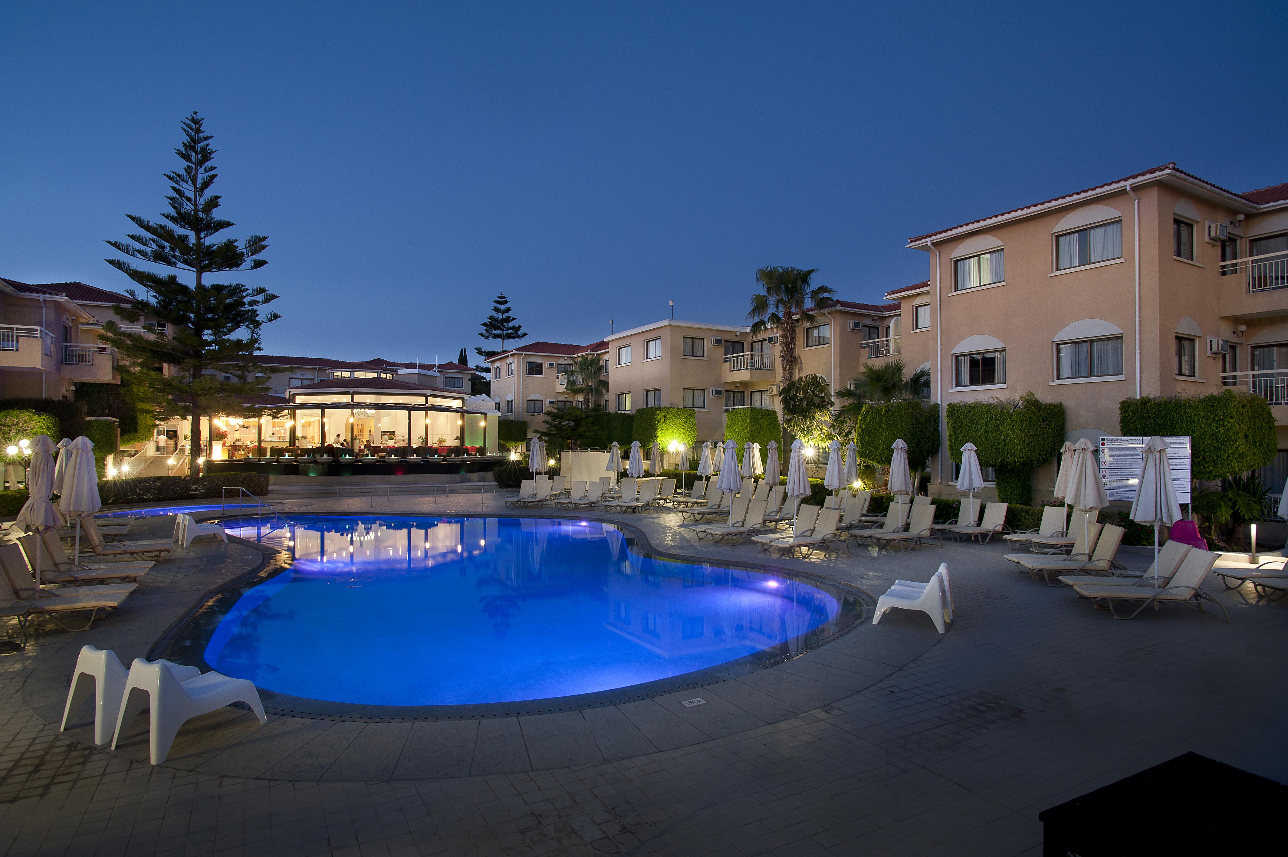 King Jason Paphos - Designed For Adults By Louis Hotels Bagian luar foto